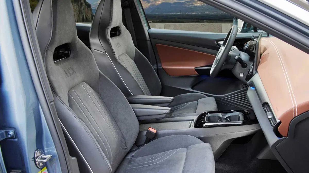 Volkswagen ID.5 77 kWh GTX 4motion 340cv (10)