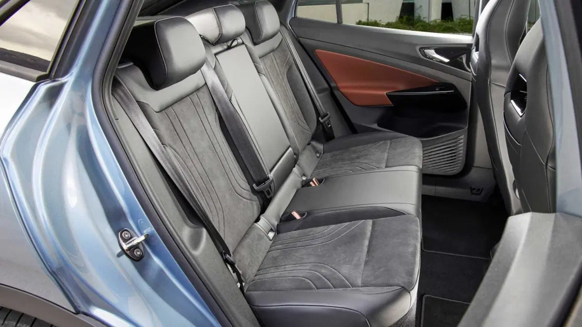 Volkswagen ID.5 77 kWh GTX 4motion 340cv (11)