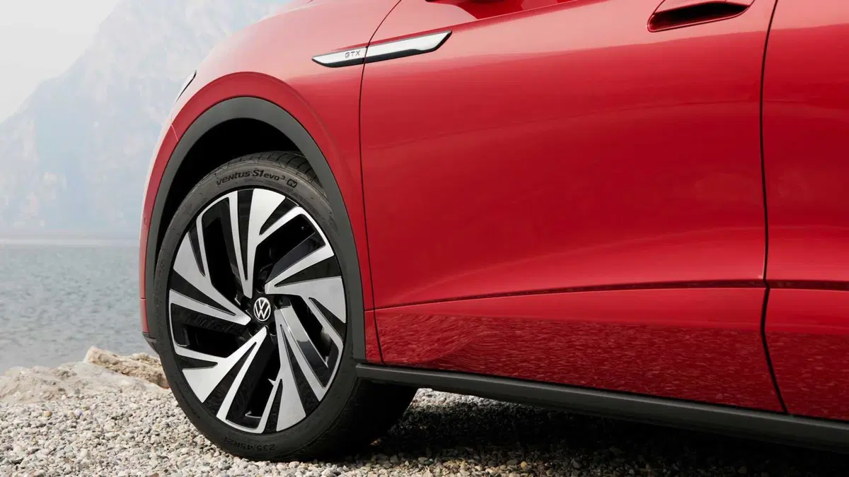 Volkswagen ID.5 79 kWh GTX 4motion 340cv (14)
