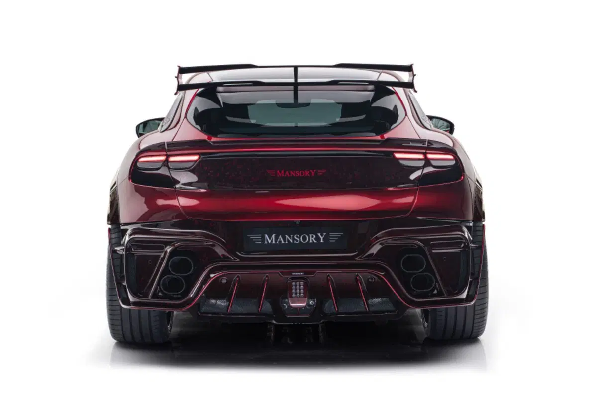 Ferrari Purosangue: Mansory stavolta l'ha fatta grossa, ecco la Pugnator (5)