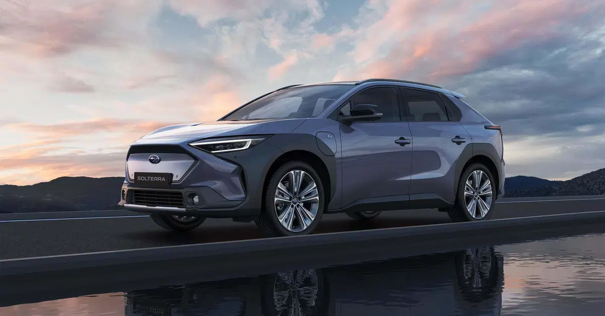 Subaru Solterra: scende in campo e le ha tutte contro. Top e Flop 