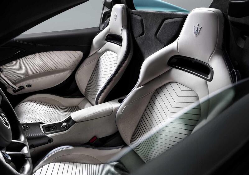 Maserati MC20 Spider (2022-->>) (9)