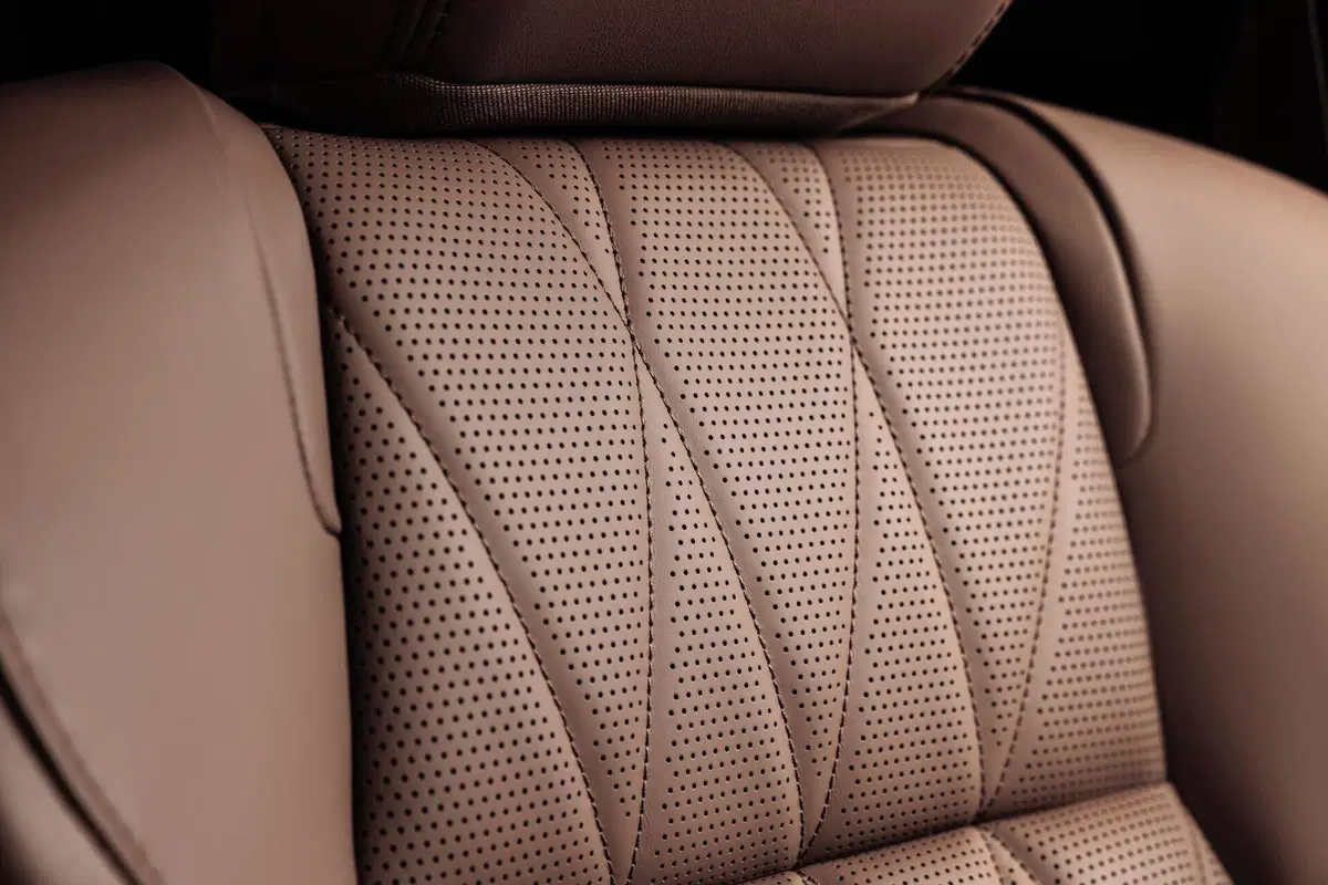 Mitsubishi Outlander PHEV, ecco l'ammiraglia per l'Europa (6)