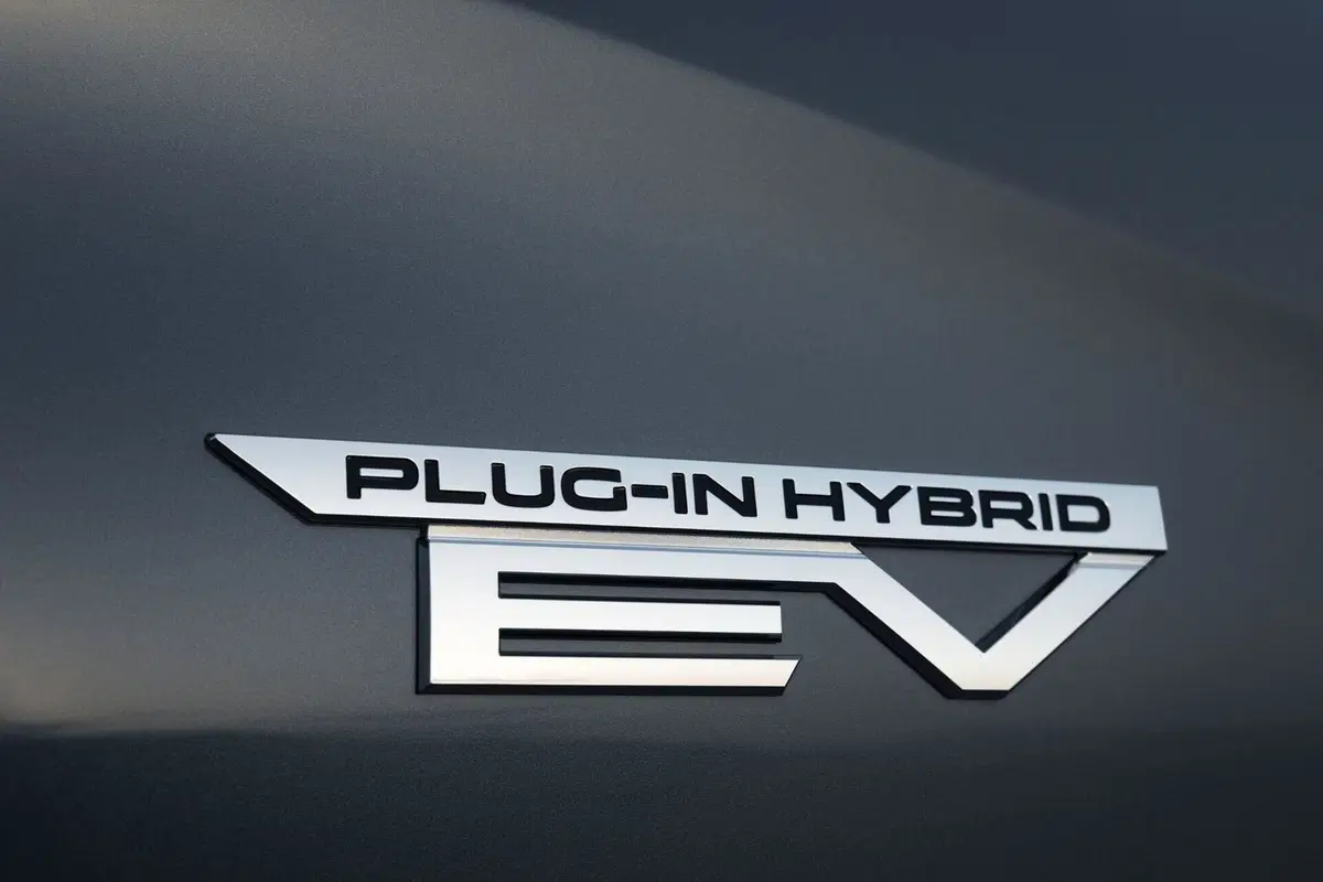 Mitsubishi Outlander PHEV, ecco l'ammiraglia per l'Europa (11)