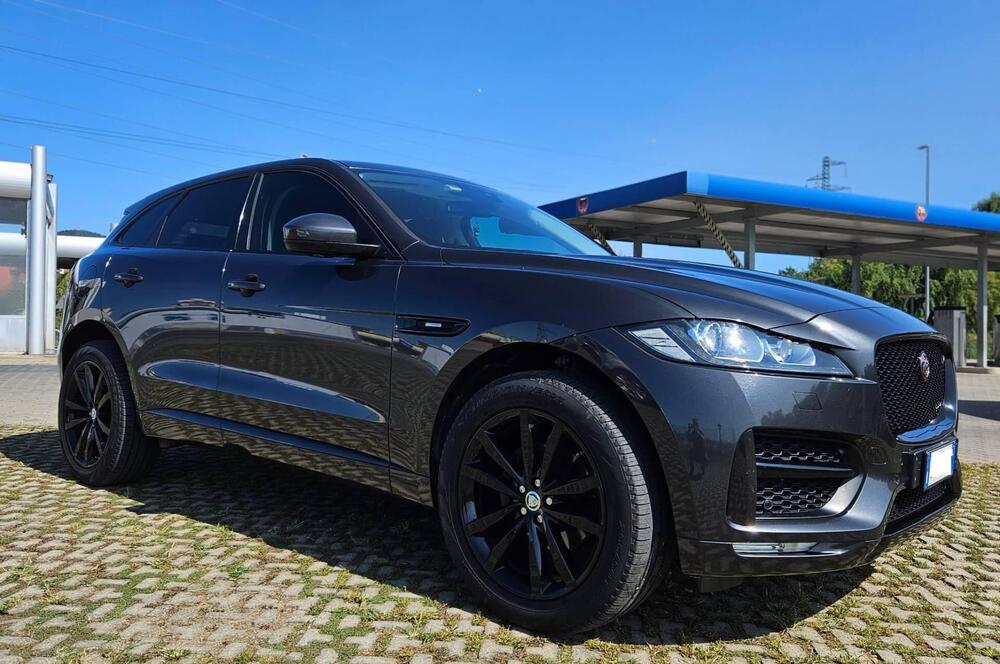 Jaguar F-Pace usata a Torino (3)