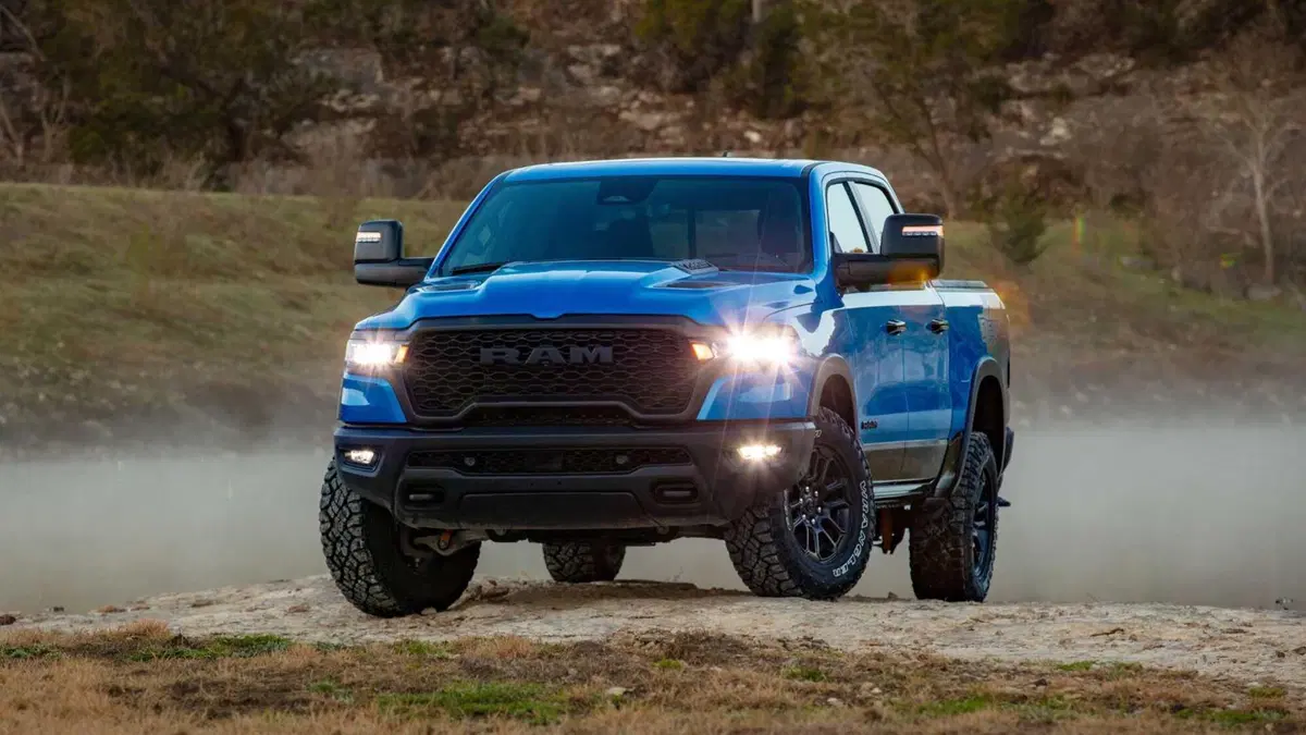 Ram Ram Pick-up Ram 1500 5.7 V8 Crew Cab Limited Night Edition 395cv at8 (4)