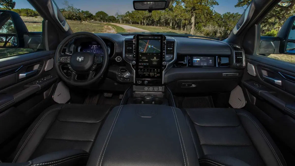 Ram Ram Pick-up Ram 1500 5.7 V8 Crew Cab Limited Night Edition 395cv at8 (7)