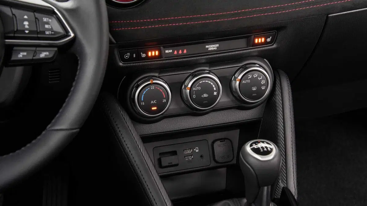 Mazda Mazda2 1.5 Skyactiv-G Evolve (19)