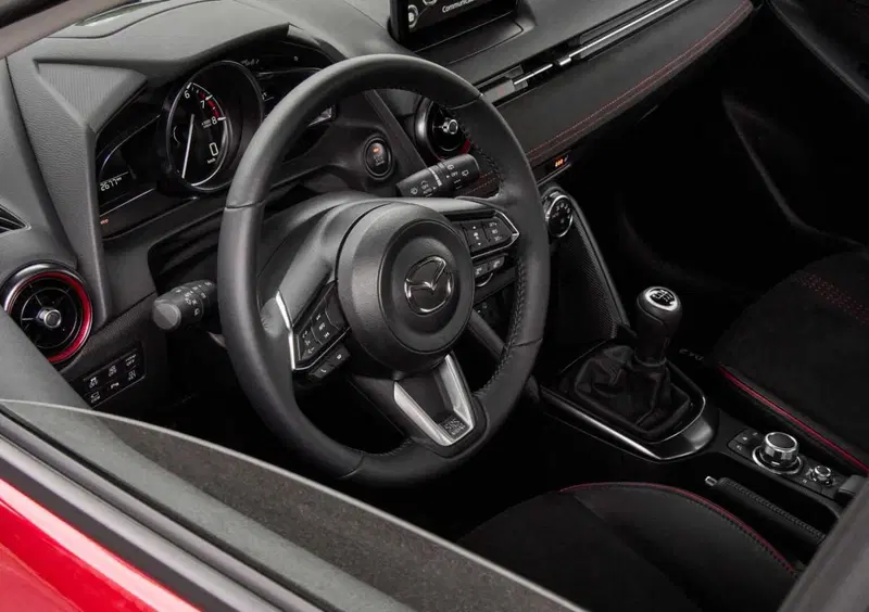 Mazda Mazda2 (9)