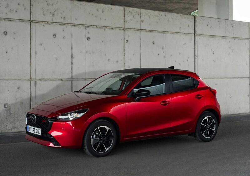 Mazda Mazda2 (2014-->>) (4)