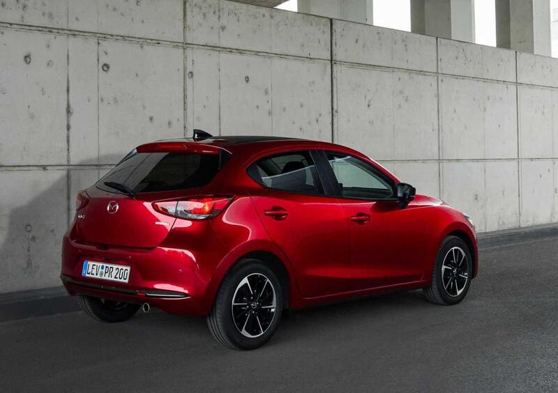 Mazda Mazda2 (2014-->>) (5)