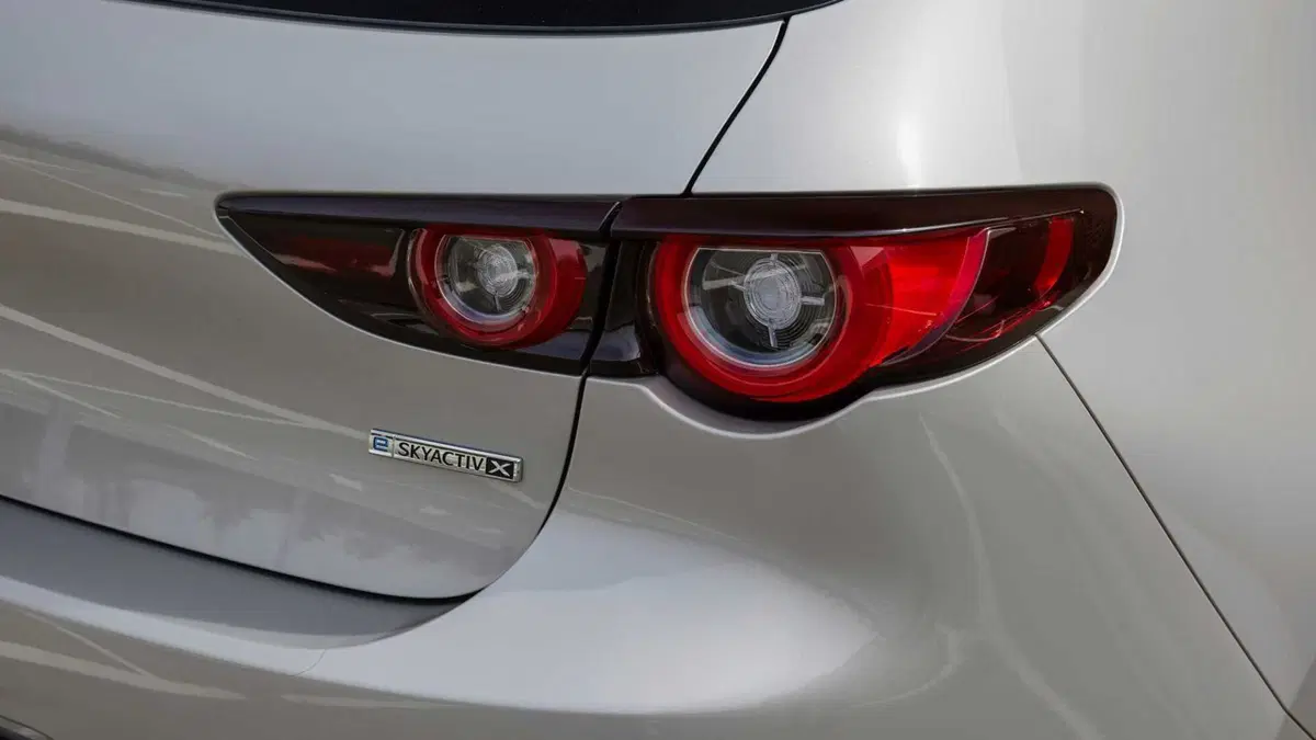 Mazda Mazda3 5p 2.0 m-hybrid Exclusive Line 150cv (16)