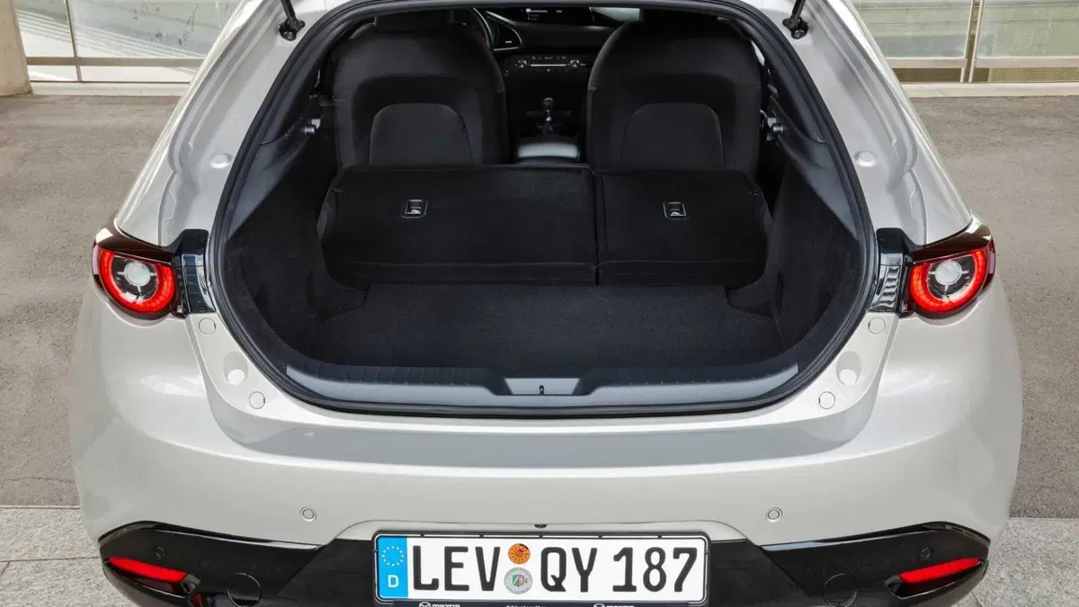 Mazda Mazda3 5p 2.0 m-hybrid Exclusive Line 150cv (13)
