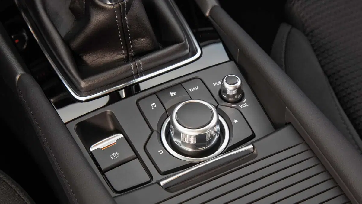 Mazda Mazda3 (2013-19) (17)