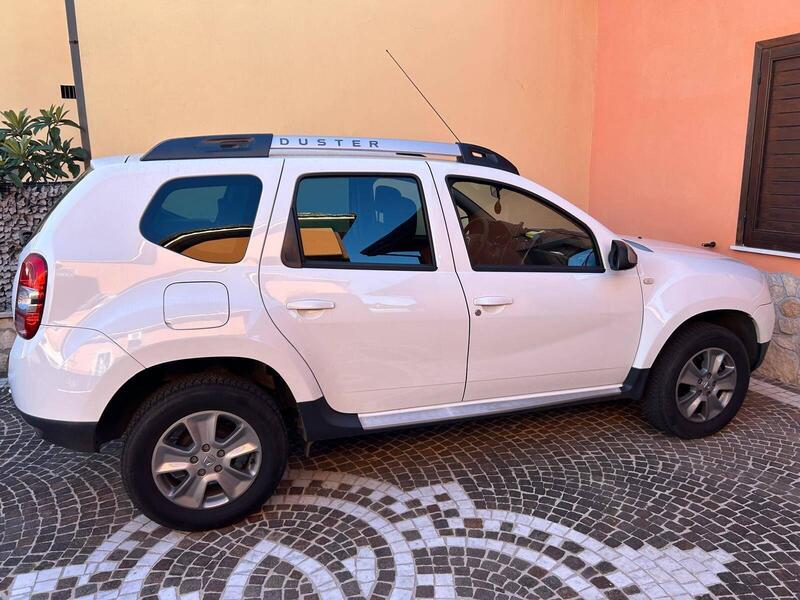 Dacia Duster 1.5 dCi 110CV Start&amp;Stop 4x2 Laur&eacute;ate  del 2016 usata a Frosinone