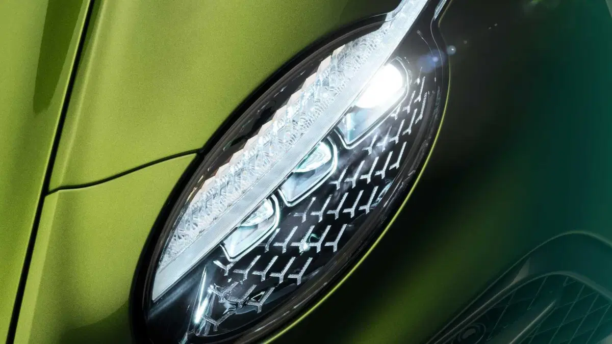 Bentley Continental GT (2024-->>) (15)