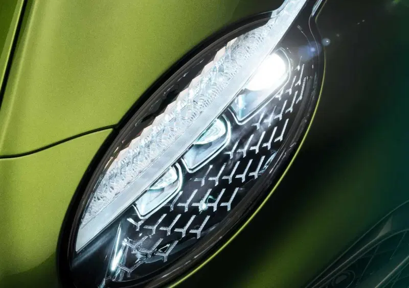 Bentley Continental GT (2024-->>) (15)