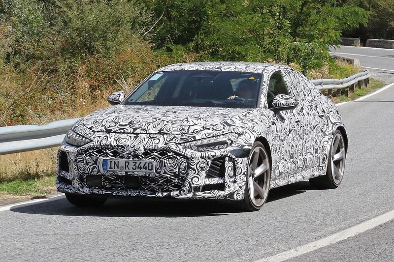 Audi RS5: la nuova generazione sar&agrave; ibrida, addio al V6 | Foto Spia