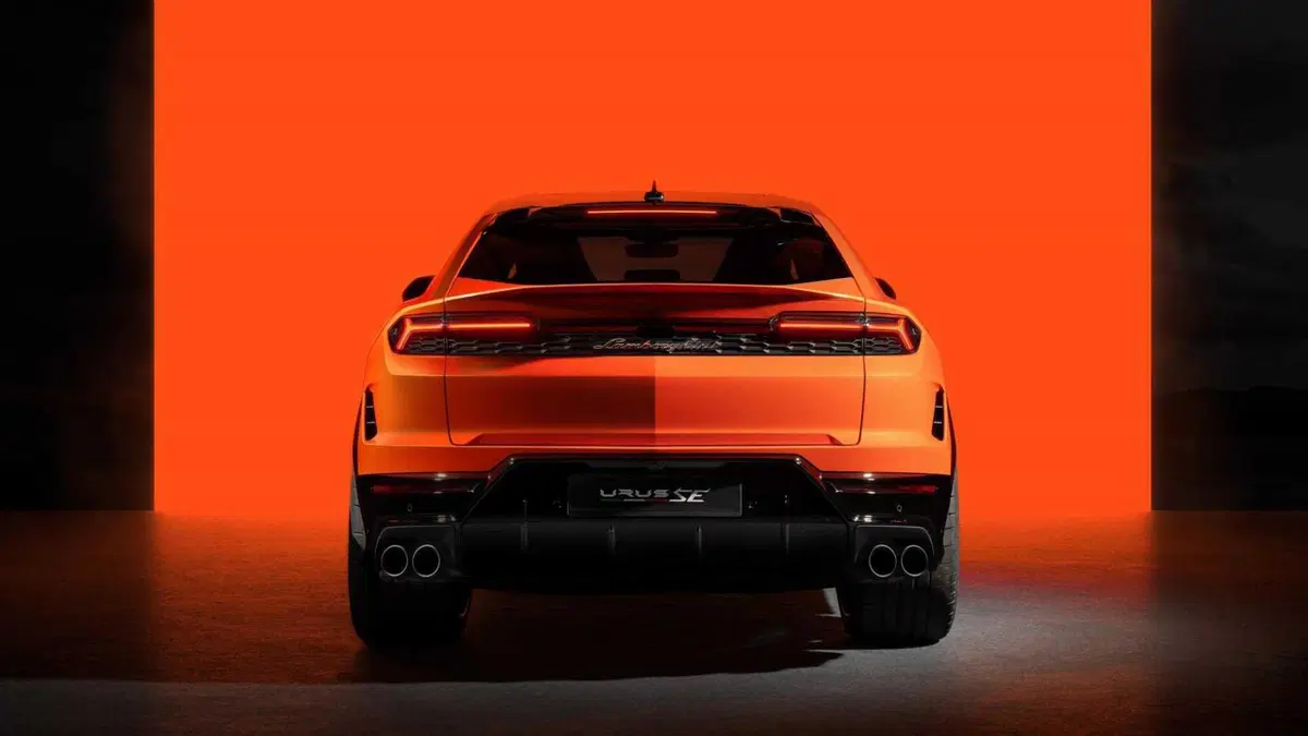 Lamborghini Urus 4.0 V8 phev SE auto (9)