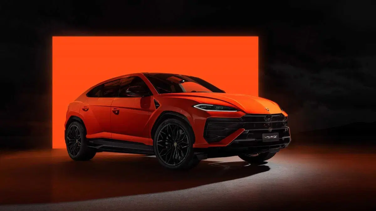 Lamborghini Urus 4.0 V8 phev SE auto (2)