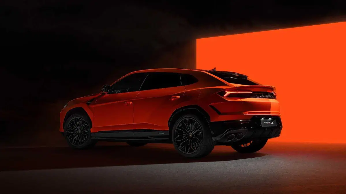 Lamborghini Urus 4.0 V8 phev SE auto (7)