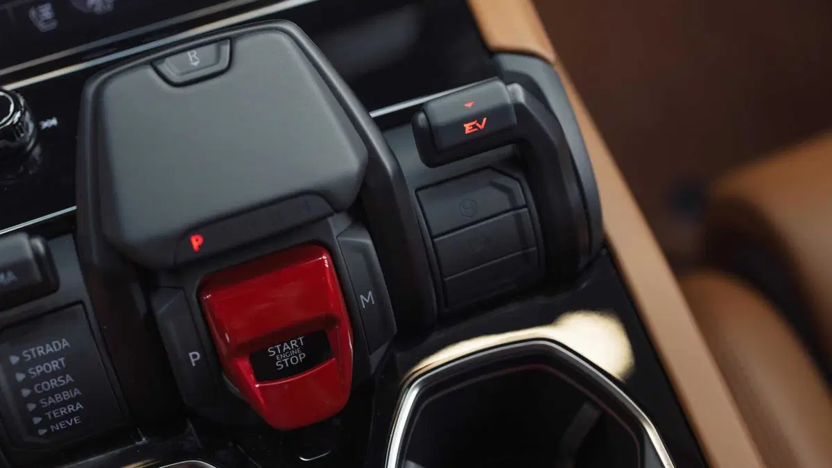 Lamborghini Urus 4.0 V8 phev SE auto (15)