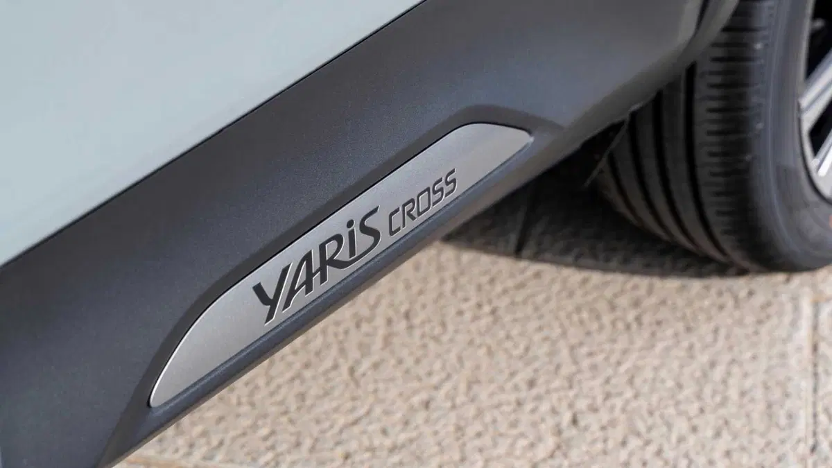 Toyota Yaris Cross (2021-->>) (37)