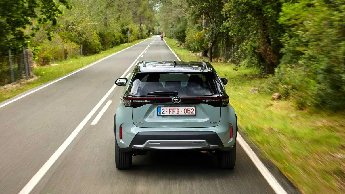 Toyota Yaris Cross (2021-->>) (28)