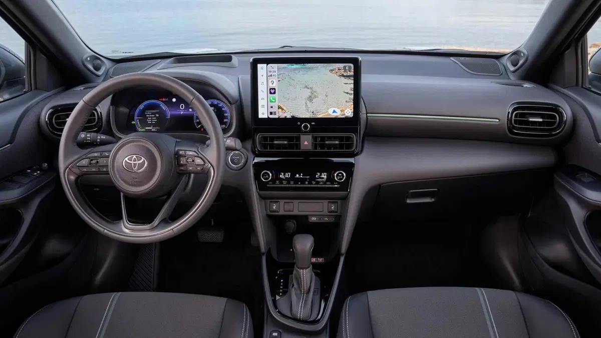Toyota Yaris Cross (2021-->>) (29)