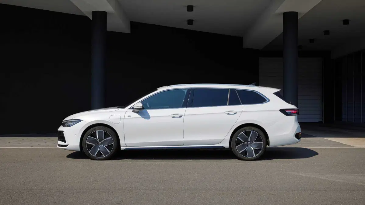Volkswagen Passat 2.0 tdi scr R-Line 4motion 193cv dsg (2)