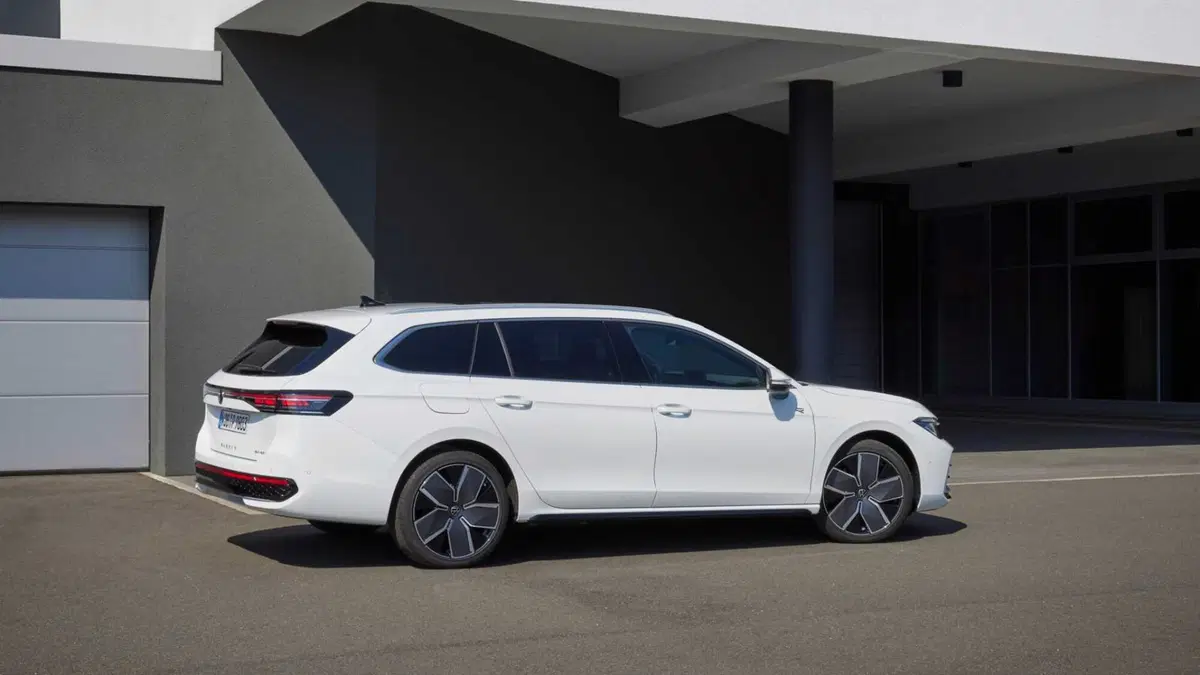 Volkswagen Passat 2.0 tdi scr R-Line 4motion 193cv dsg (3)