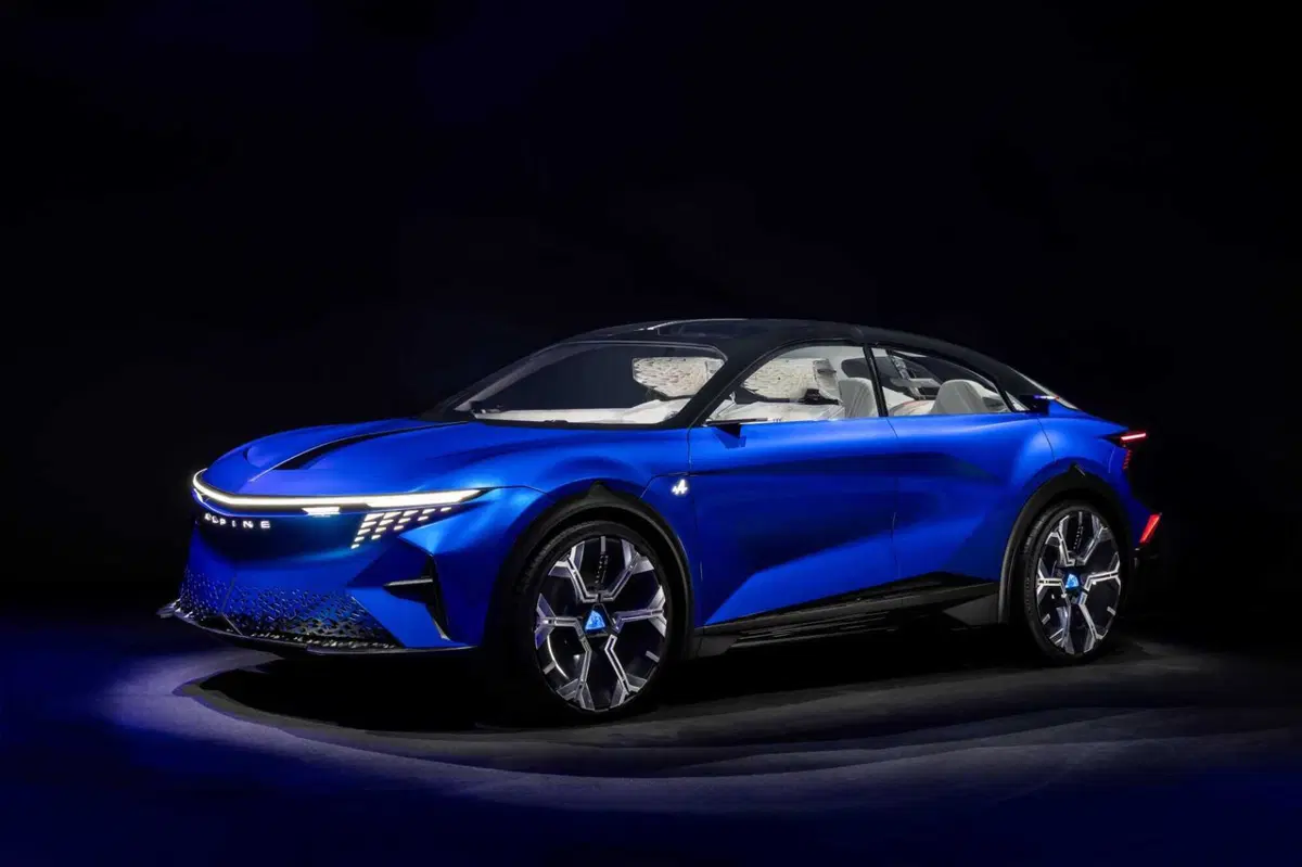 Alpine A390: l'anteprima della prossima fastback sportiva (2)
