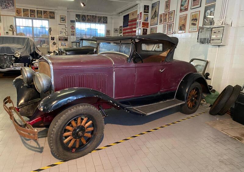 Cabriolet 1930 d'epoca del 1930 a Alessandria