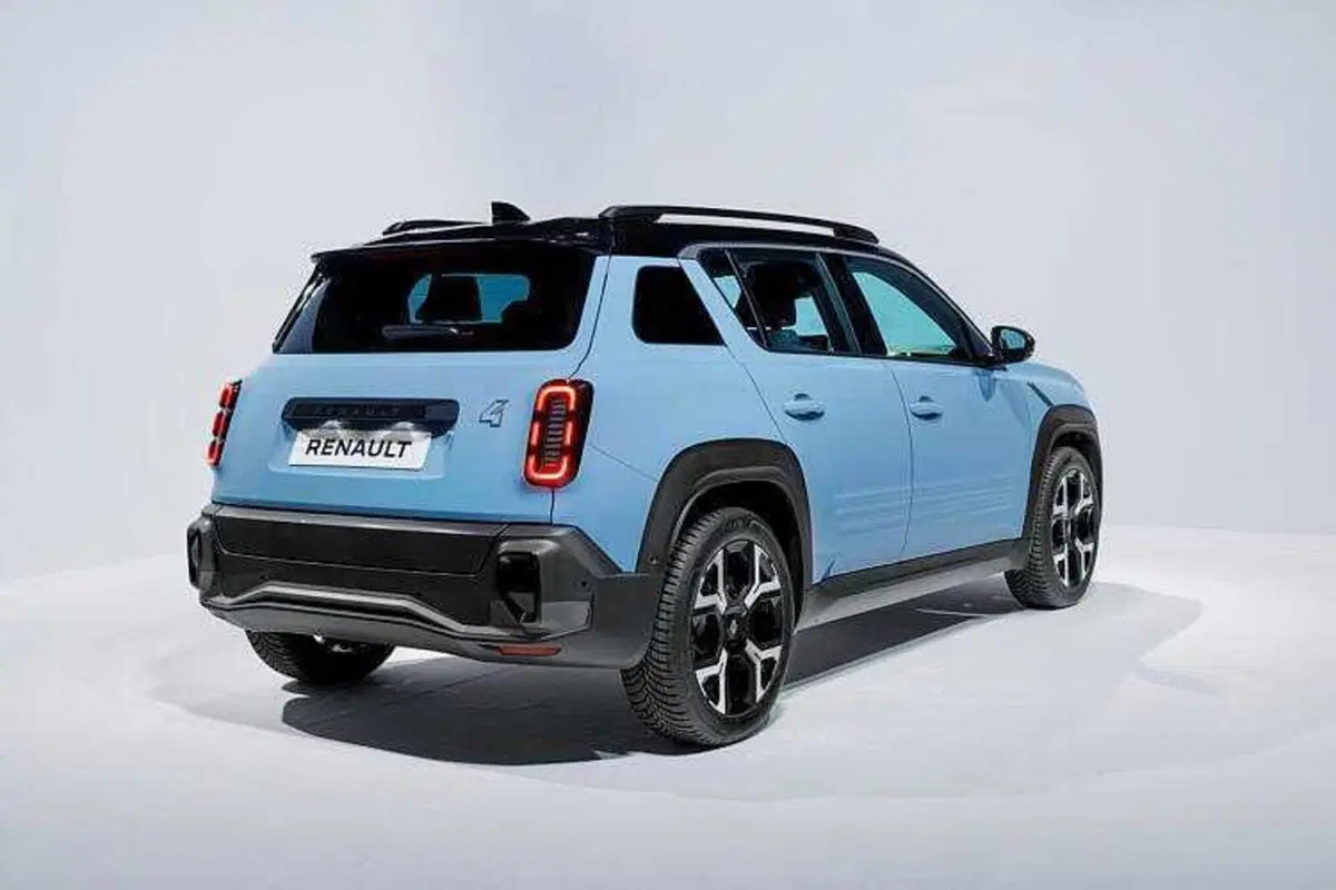 Renault 4 E-tech Electric: debutta a Parigi 2024 la B-Suv più nostalgica che c'è  (11)