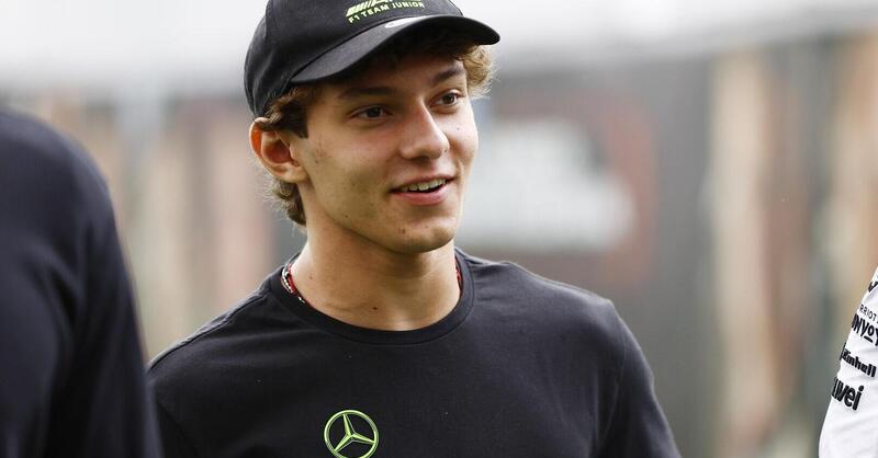 F1. Andrea Kimi Antonelli: &quot;Nel 2025 voglio vincere qualche gara con Mercedes. Il mio idolo era Senna ma ringrazio Hamilton&quot;