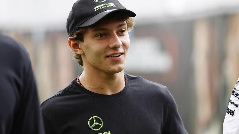 F1. Andrea Kimi Antonelli: &quot;Nel 2025 voglio vincere qualche gara con Mercedes. Il mio idolo era Senna ma ringrazio Hamilton&quot;