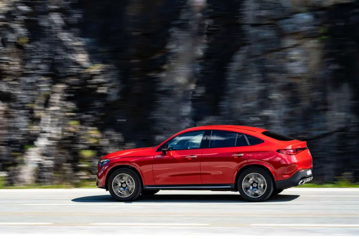 Mercedes GLC 2024: motorizzazioni, allestimenti e optional. Guida all’acquisto (86)