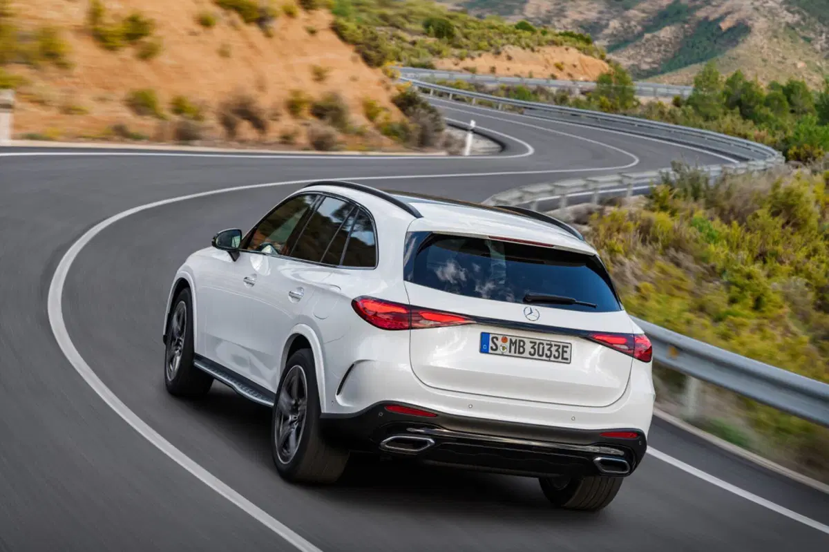 Mercedes-Benz GLC 2024: motorizzazioni, allestimenti e optional. Guida all’acquisto (7)