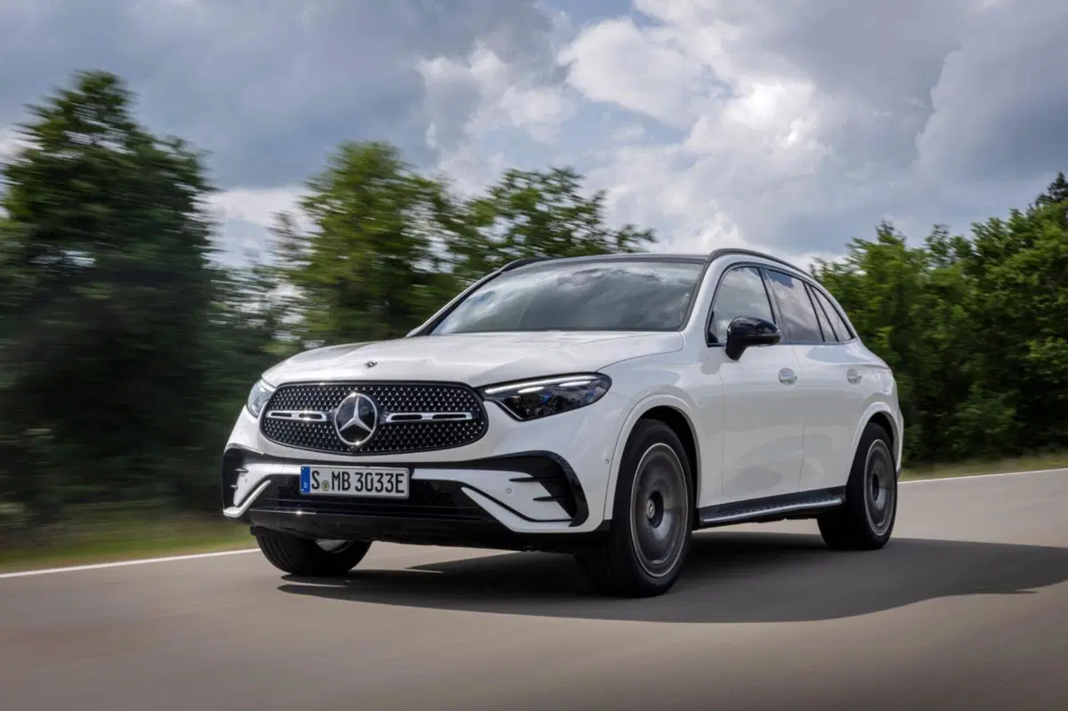Mercedes-Benz GLC 2024: motorizzazioni, allestimenti e optional. Guida all’acquisto (24)