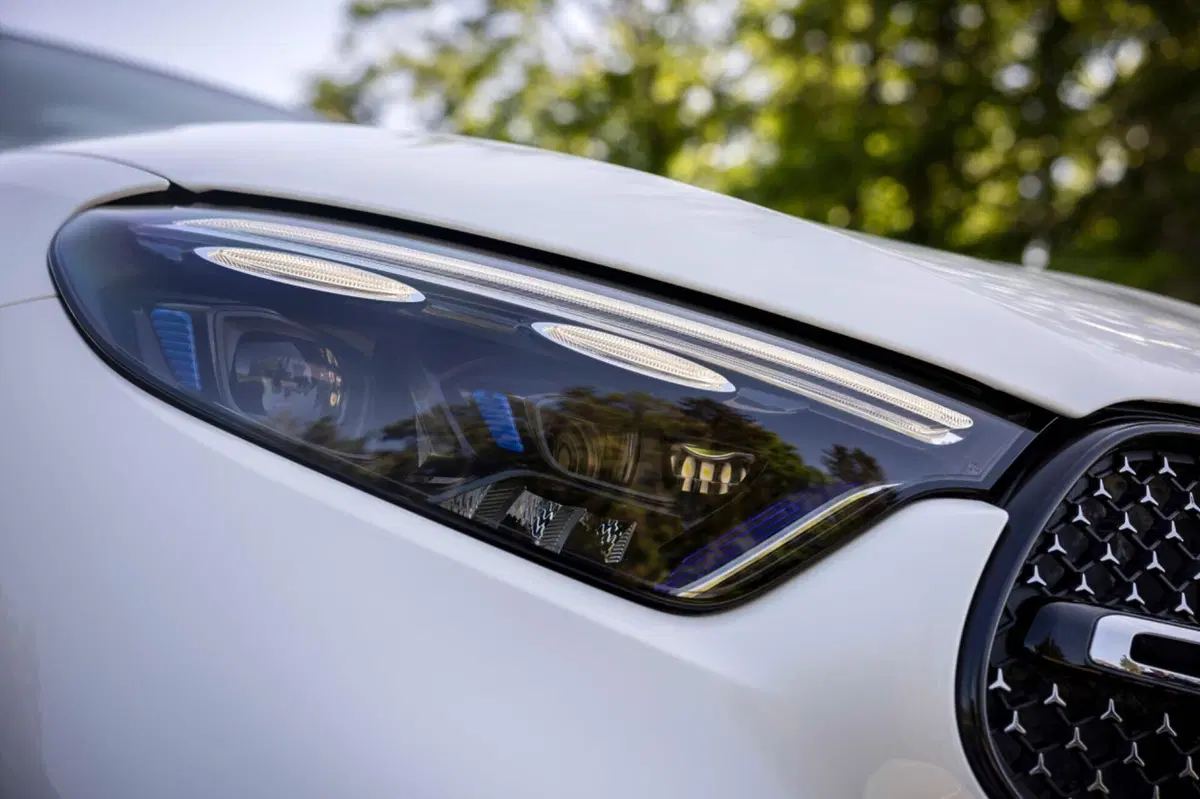 Mercedes-Benz GLC 2024: motorizzazioni, allestimenti e optional. Guida all’acquisto (27)