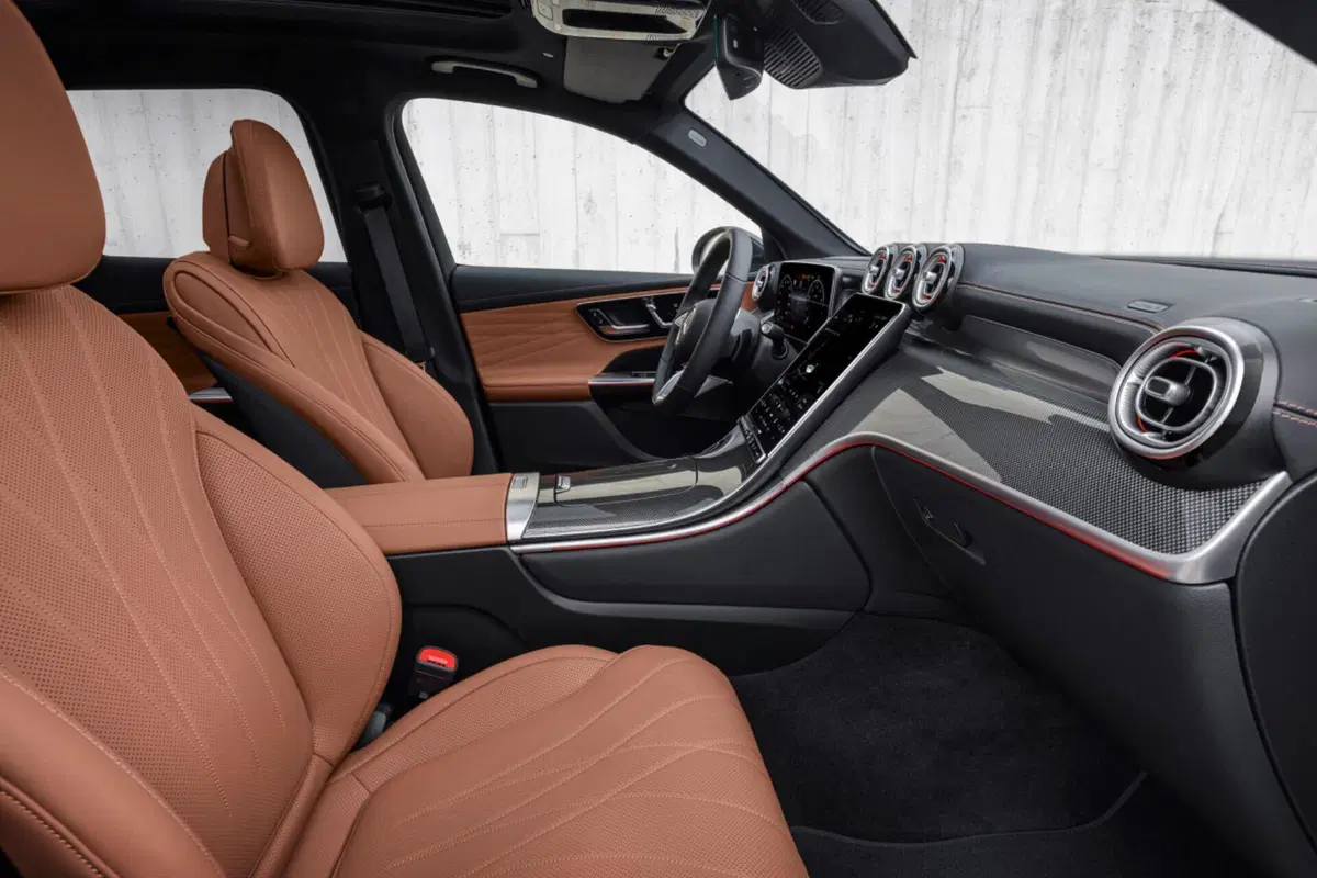 Mercedes-Benz GLC 2024: motorizzazioni, allestimenti e optional. Guida all’acquisto (39)