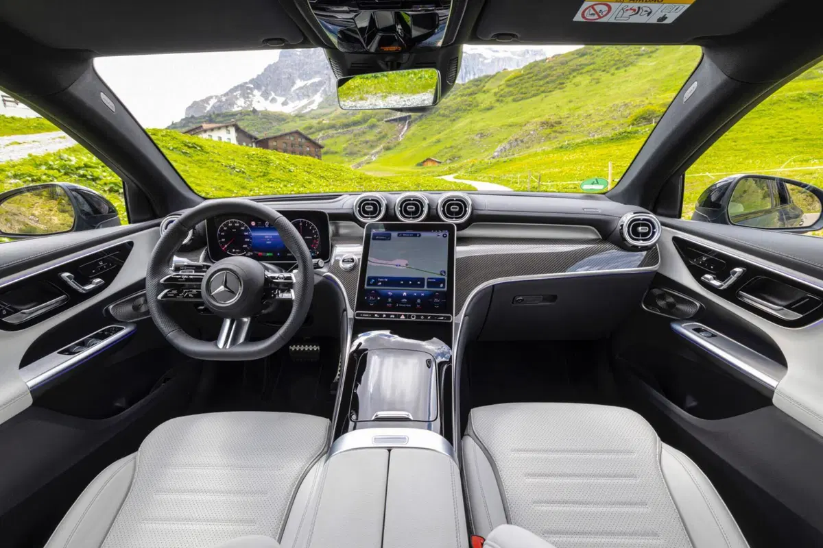 Mercedes-Benz GLC 2024: motorizzazioni, allestimenti e optional. Guida all’acquisto (65)