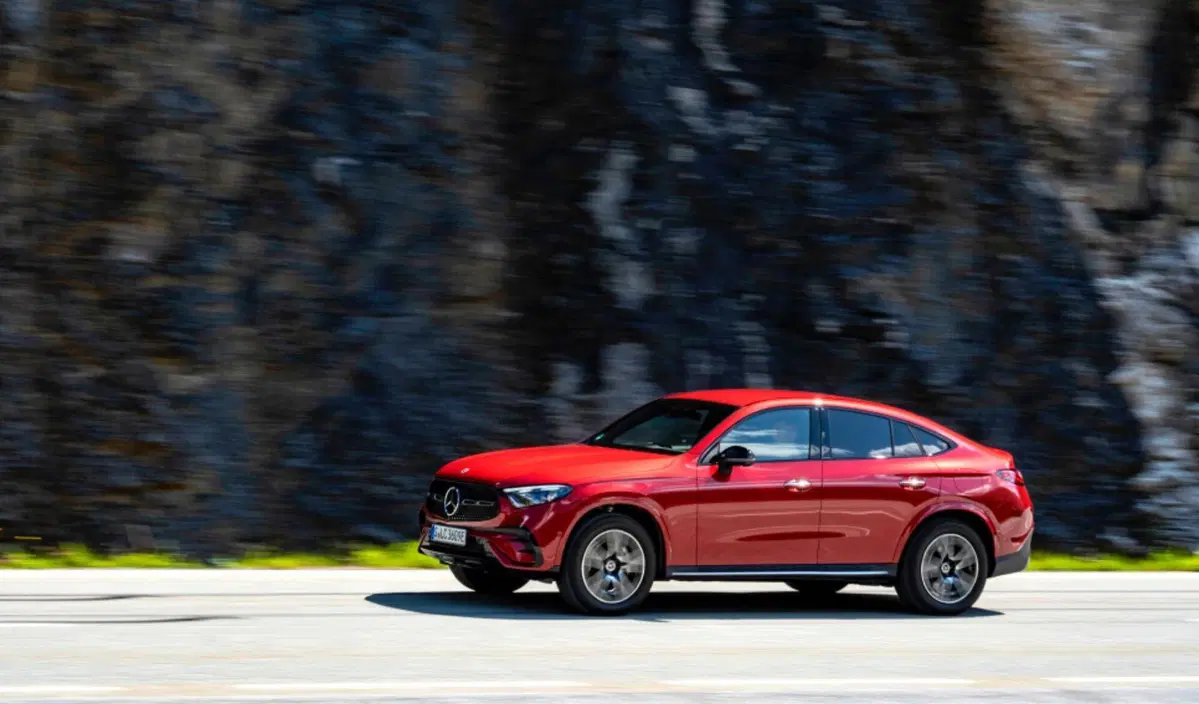 Mercedes-Benz GLC 2024: motorizzazioni, allestimenti e optional. Guida all’acquisto (76)