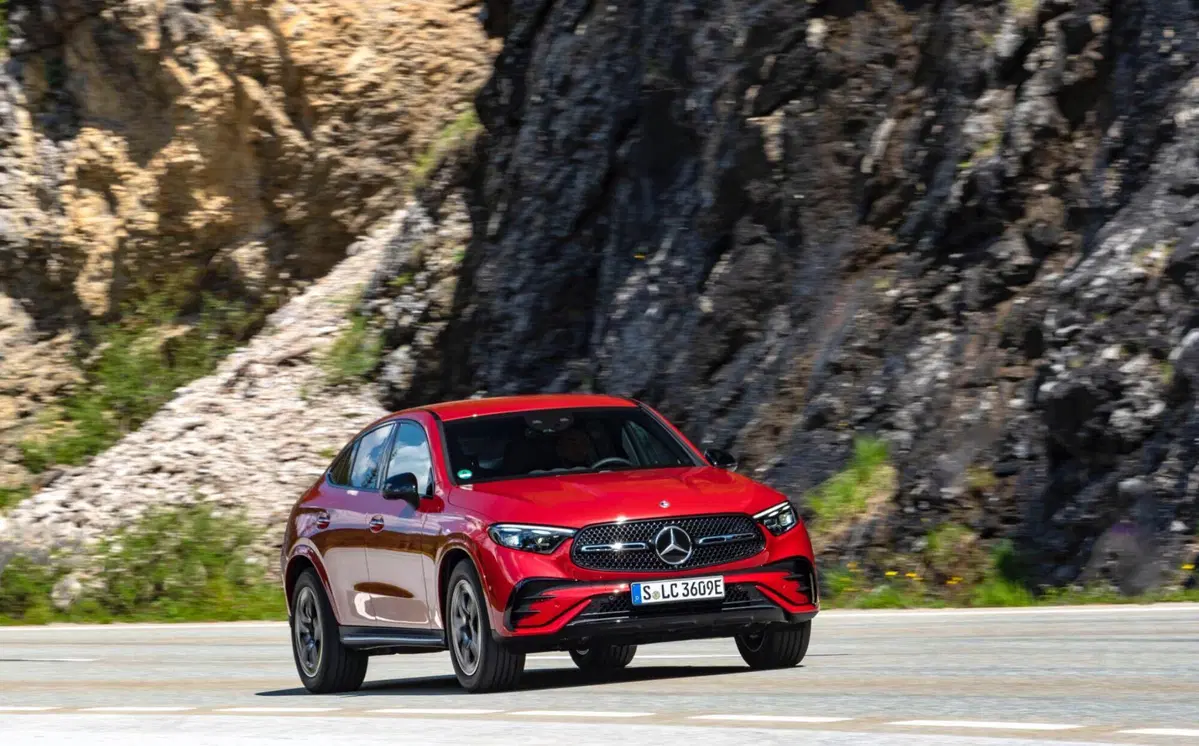Mercedes-Benz GLC 2024: motorizzazioni, allestimenti e optional. Guida all’acquisto (78)