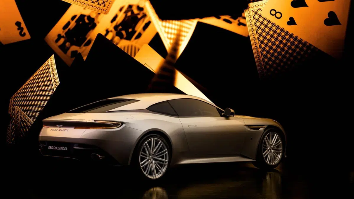 Aston Martin DB12: la saga di James Bond continua con la Goldfinger Edition  (5)
