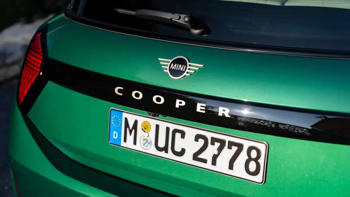 MINI Mini 3p 2.0 S Favoured auto (14)