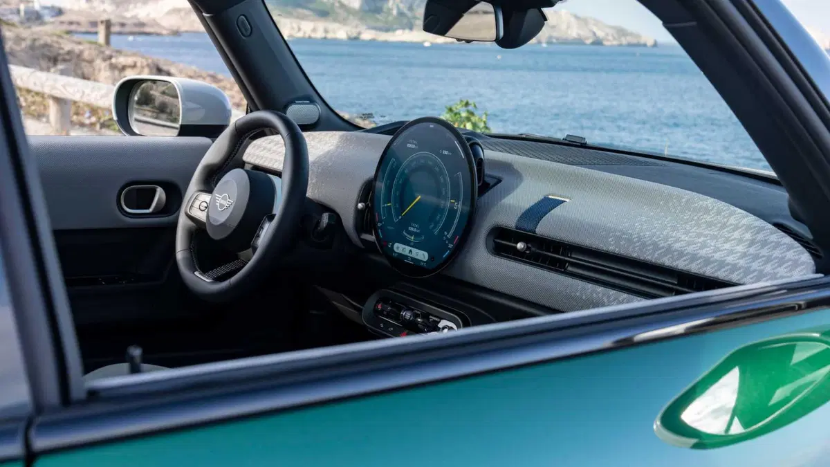 MINI Mini 3p 2.0 S Favoured auto (11)