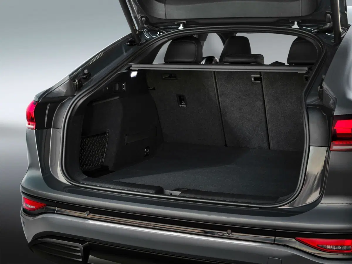 Audi: arriva la Q6 Sportback elettrica a Parigi 2024 con più di 650 km di autonomia (6)