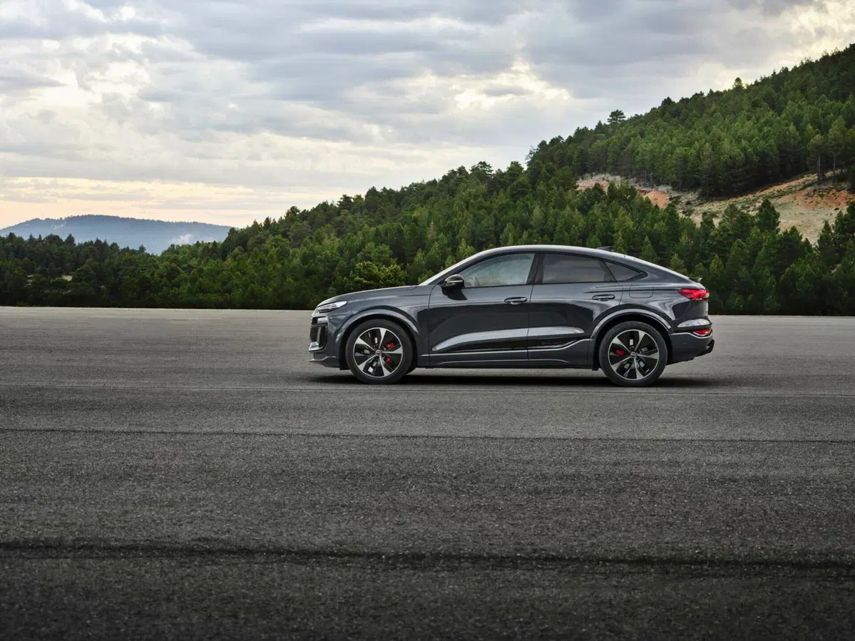 Audi: arriva la Q6 Sportback elettrica a Parigi 2024 con più di 650 km di autonomia (16)