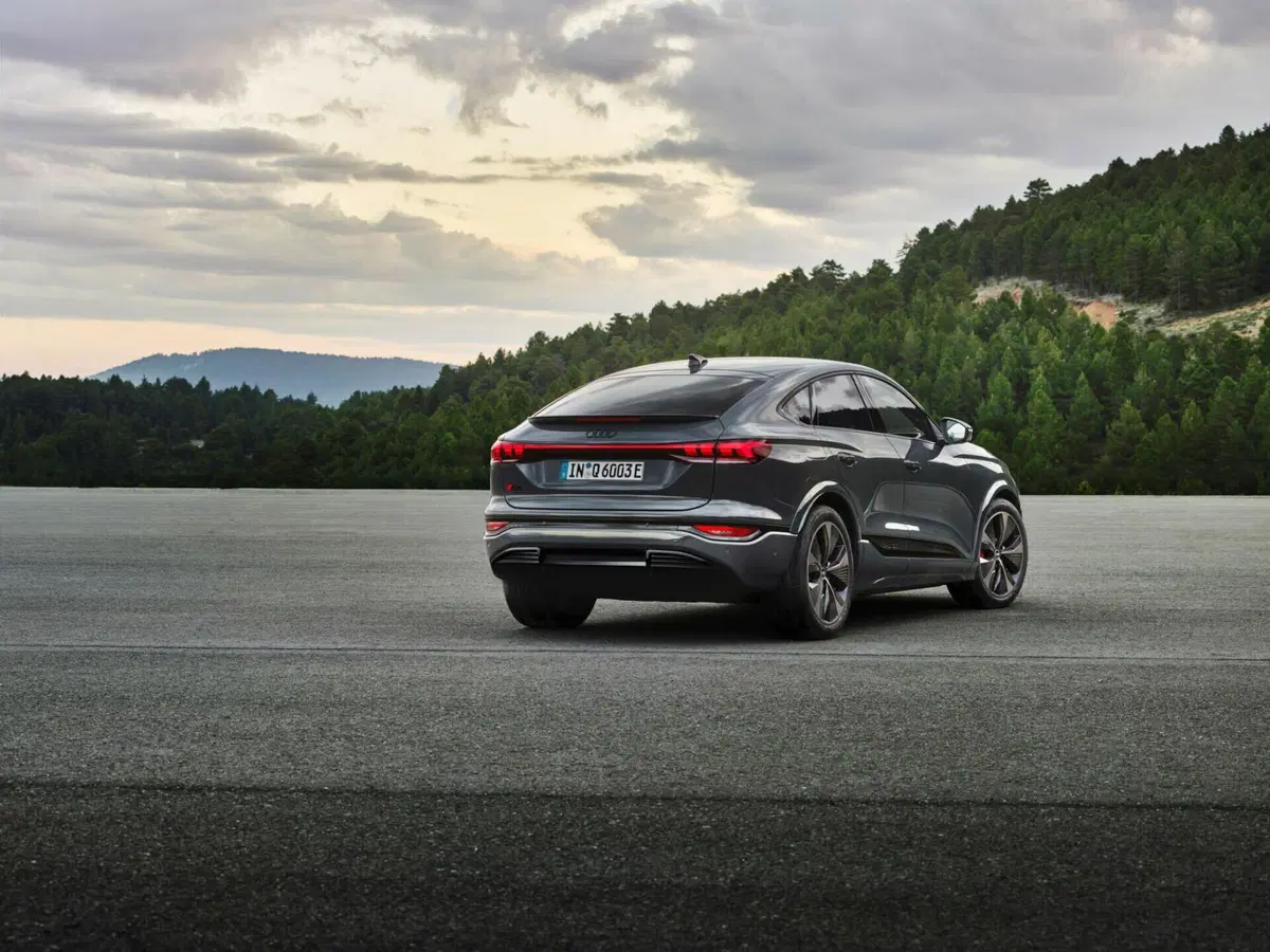Audi: arriva la Q6 Sportback elettrica a Parigi 2024 con più di 650 km di autonomia (17)